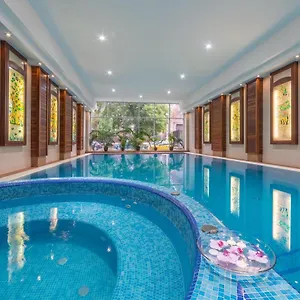 4* Hotel Lion's Garden